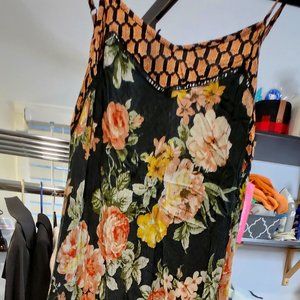 Sleeveless Floral Dress in Women's SMALL